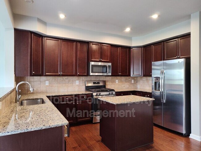 Building Photo - 4122 Audubon Pk Dr