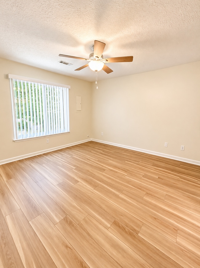 Building Photo - 373 Tinkerview Dr