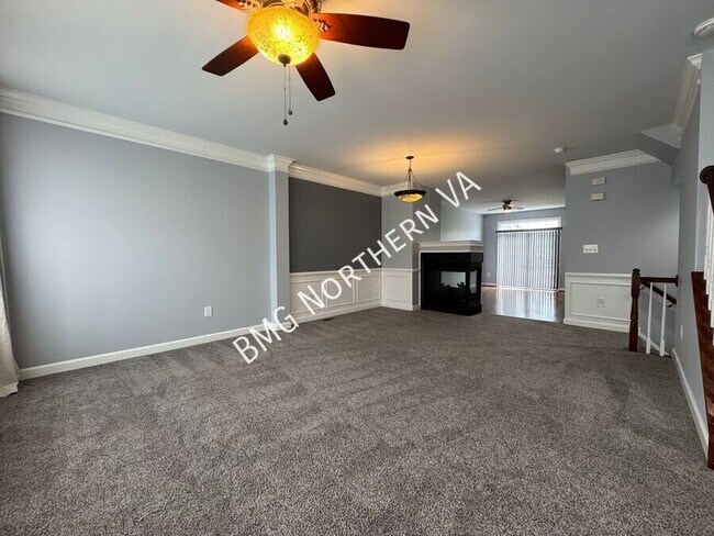 Building Photo - 10673 General Kirkland Dr