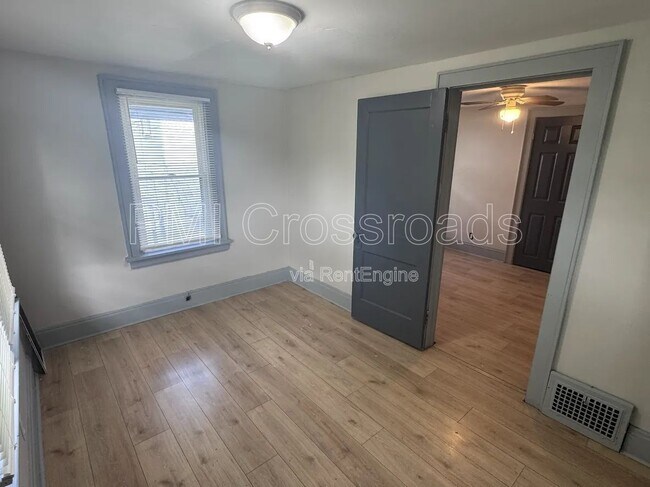 Building Photo - 1738 Flint Ave