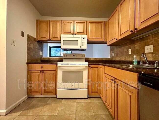 Building Photo - 1625 Merry Oaks Rd