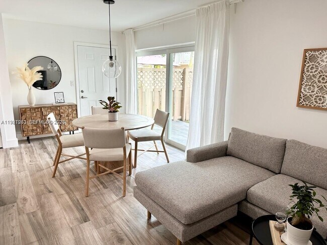 Building Photo - 4544 NW 79th Ave