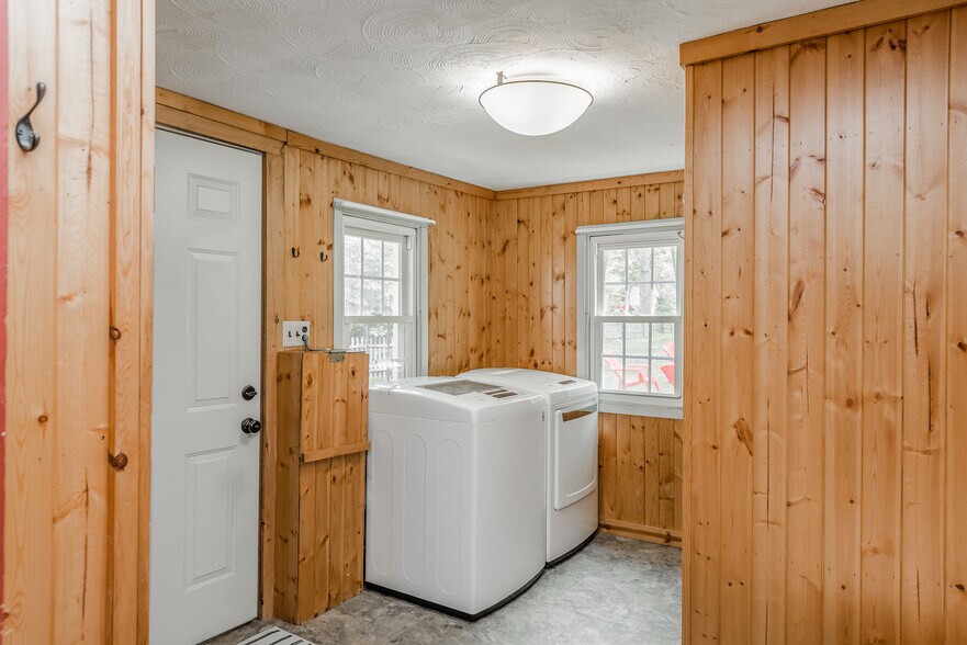 Building Photo - 21 Elsmere Rd