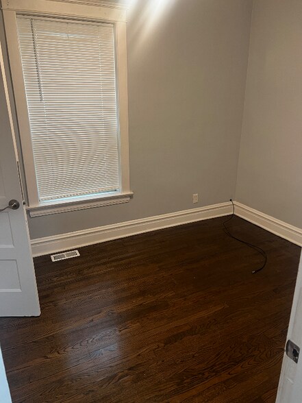 Building Photo - 6938 S Green St