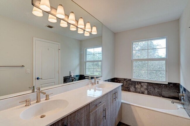 Building Photo - 5919 Monterra Club Dr