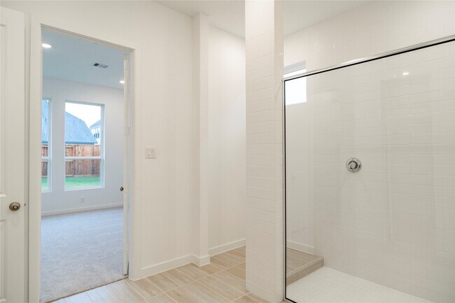 Building Photo - 31026 Sun Vly Dr