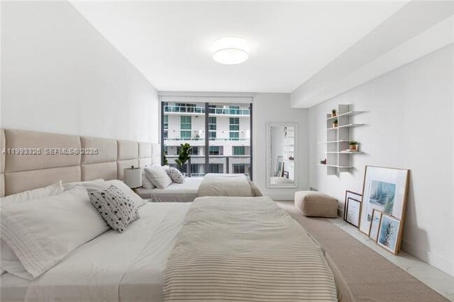 Building Photo - 488 NE 18th St