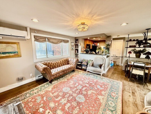 Building Photo - 480 Commercial St