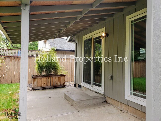Building Photo - 20320 SW Clarion St