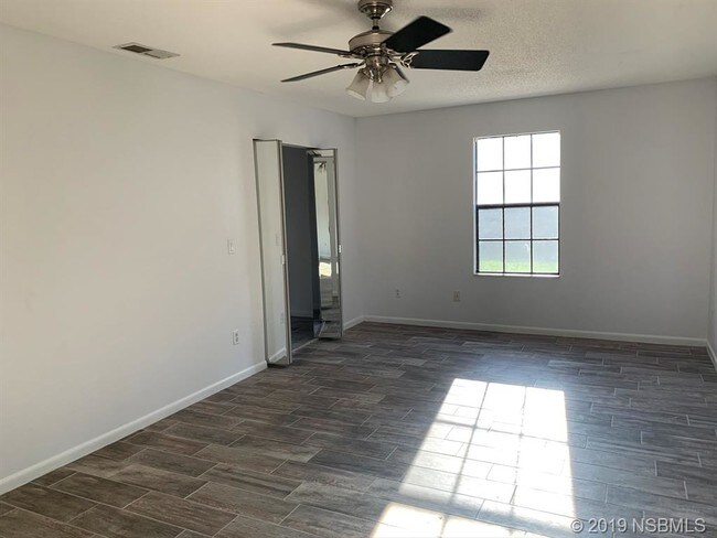 Building Photo - 3404 Juniper Dr