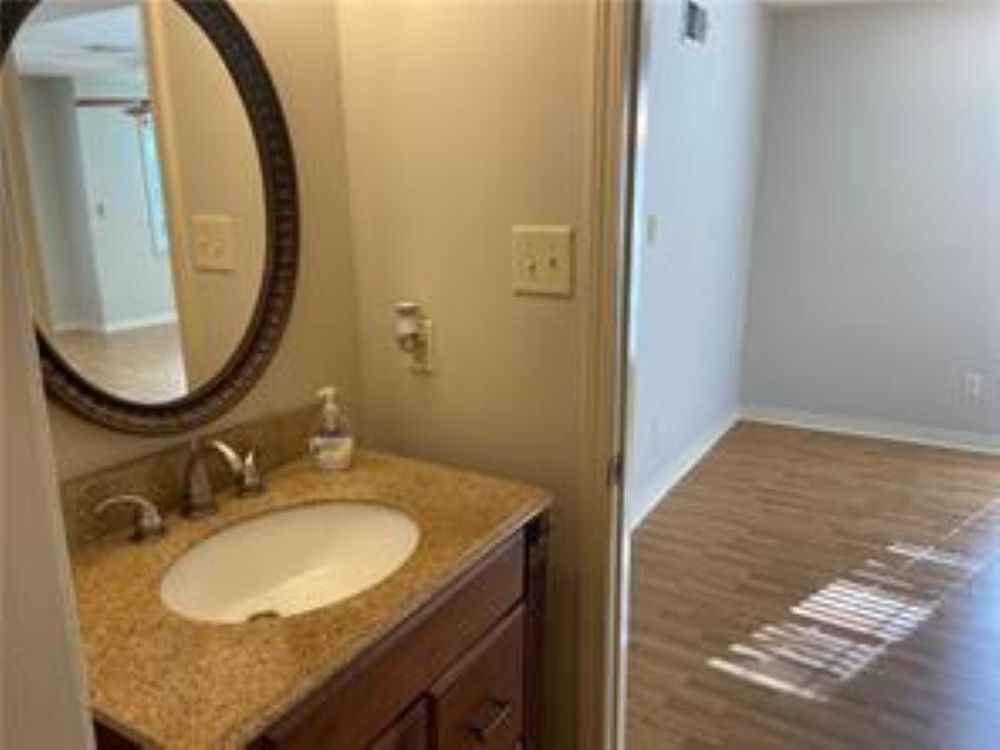 Half bath - 5943 General Haig St