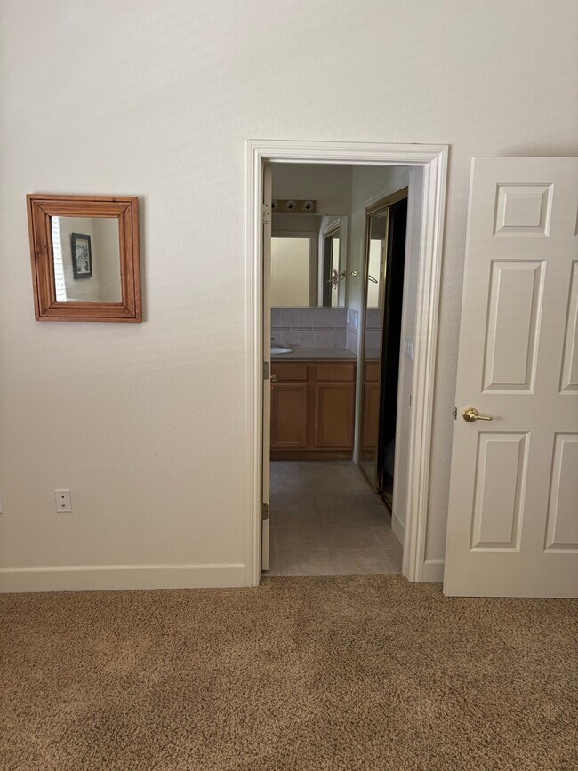 Building Photo - 6615 Aston Cir
