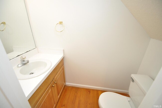 Building Photo - 124 Trafalgar Ln