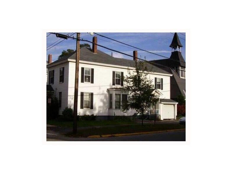 Building Photo - 22 School St