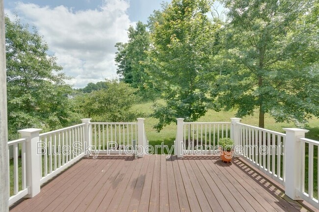 Building Photo - 2170 Saranac Ct