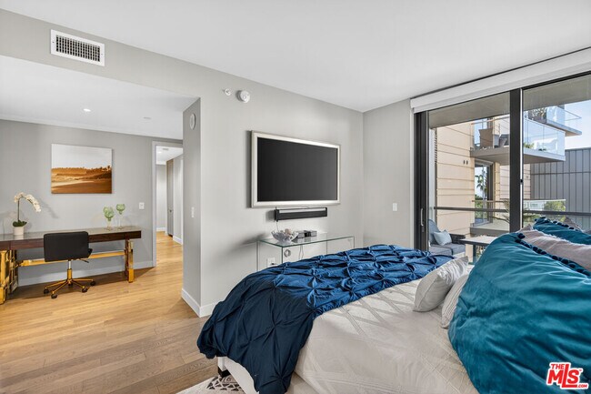 Building Photo - 1755 Ocean Ave