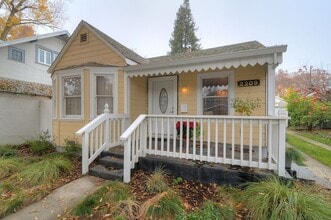 Building Photo - 2209 D St