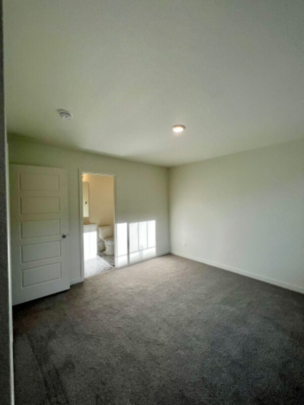 Building Photo - 209 Cardinal St