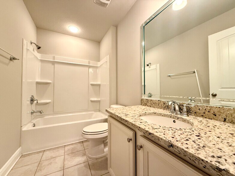 Building Photo - 163 Mosaic Oaks Cir