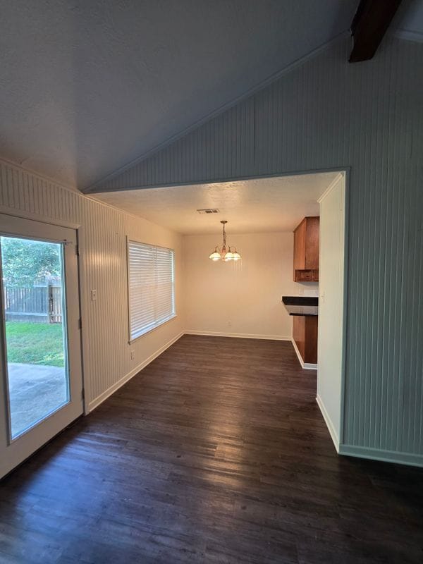 Building Photo - 4207 Woodcrest Dr