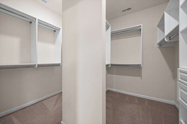 Building Photo - Stunning 4 bedrm, 3.5 Bath home in Chapel Cove of South Charlotte!