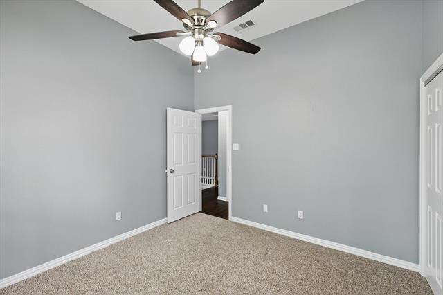 Building Photo - 4204 Crescent Dr