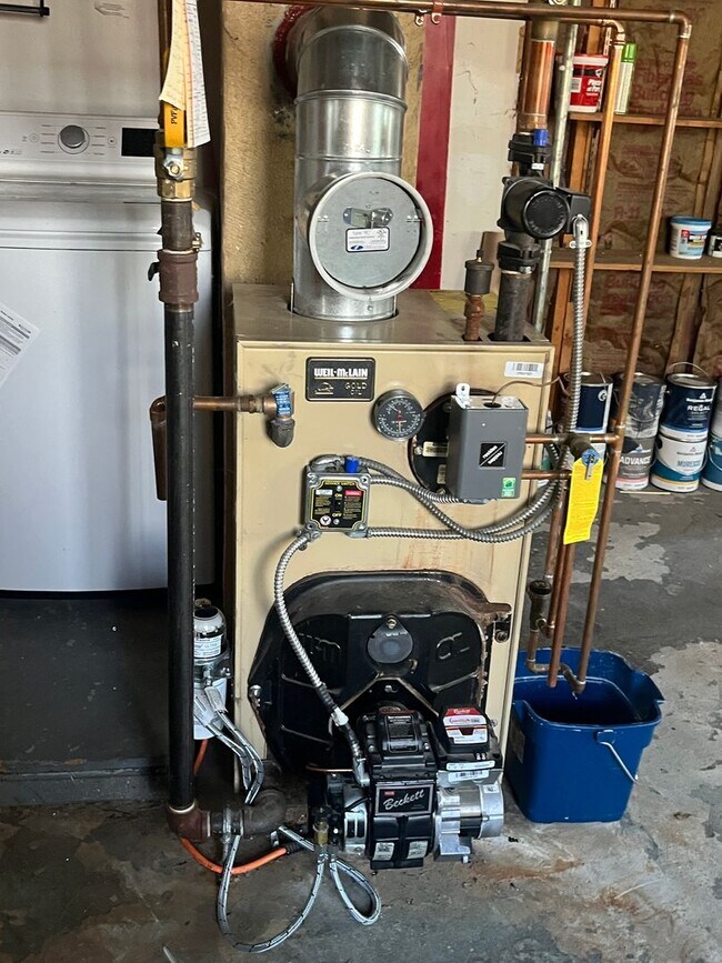 Building Photo - Great 3 Br / 2 Ba Split Level Home in Sandwich