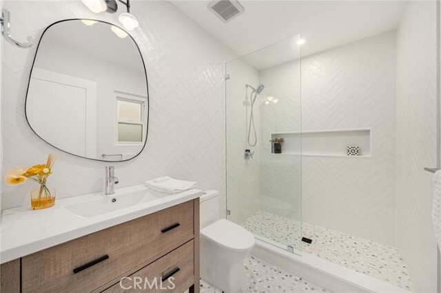 Building Photo - 24362 Via Santa Clara