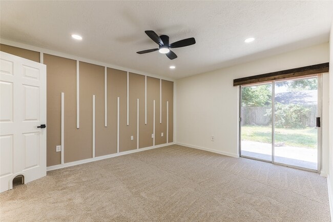 Building Photo - 431 Topsail Way