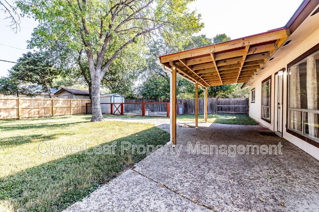 Building Photo - 9423 Cliff Way St