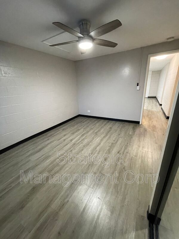 Building Photo - 1301 Lusitana St