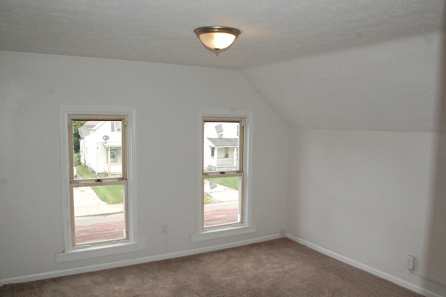 Building Photo - 575 W 13th St