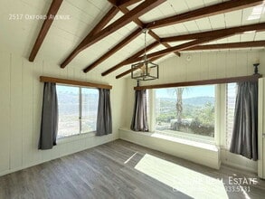 Building Photo - 2517 Oxford Ave