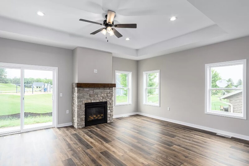 Building Photo - 940 Kings Dr