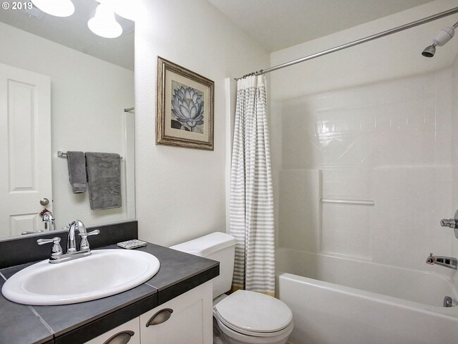 Building Photo - 2 Bedroom 2.5 Bathroom with 2 Tandem Car garage ~ Convenient Cedar Mill Location Near St. Vincent...