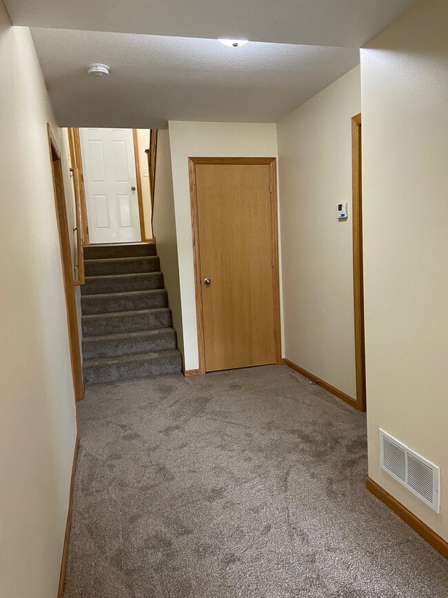 Building Photo - 1434 Clearwater Ridge Ct