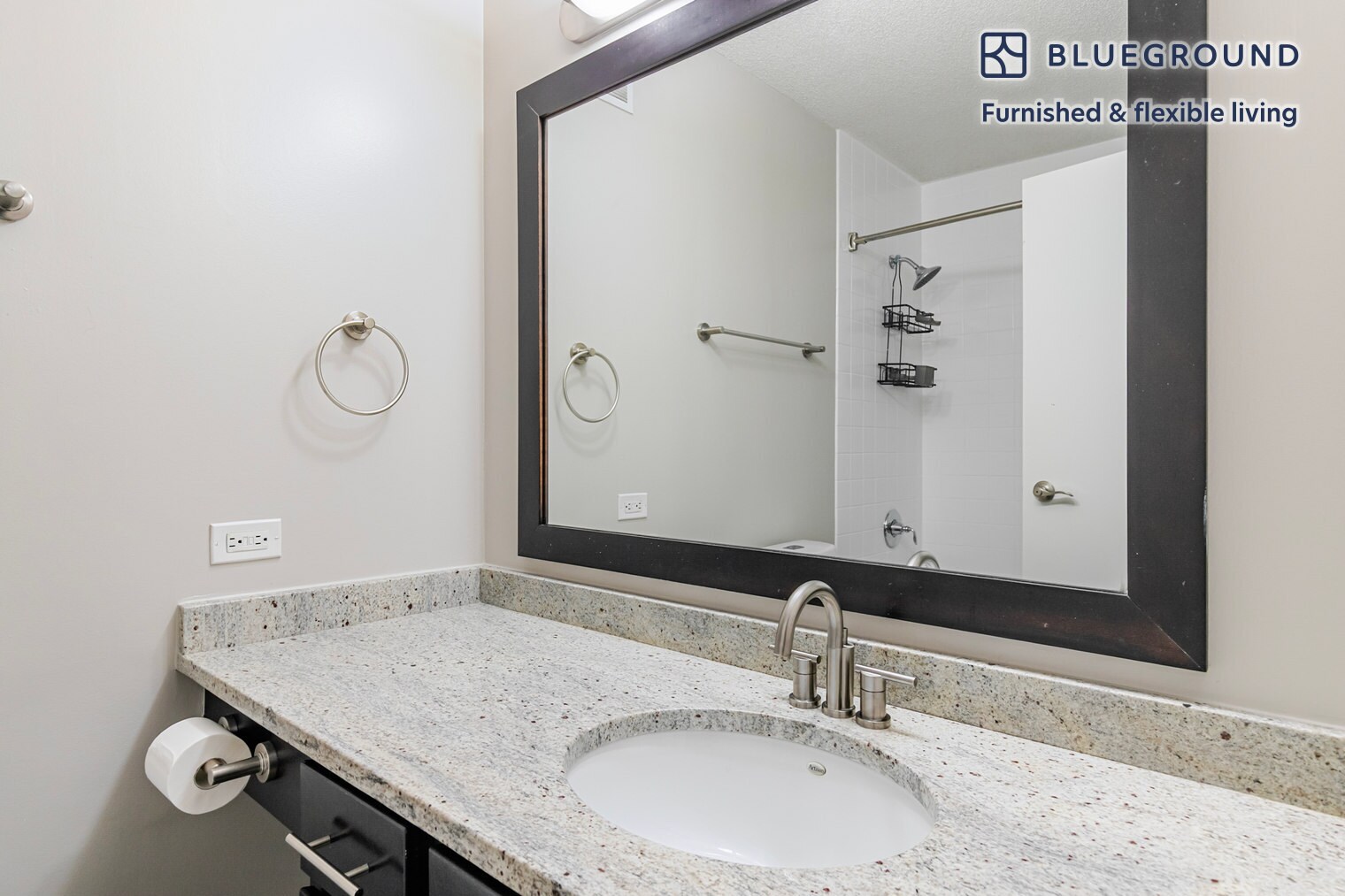 Building Photo - 77 W Huron St