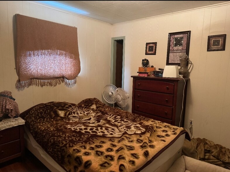 Building Photo - 722 S 2nd St