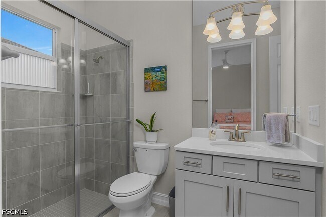 Building Photo - 14870 Blue Bay Cir