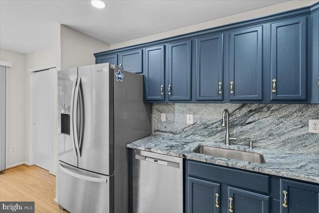 Building Photo - 14 Hearthstone Ln