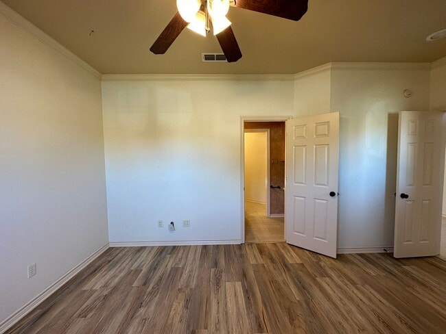 Building Photo - Coming Soon! Updated 5 Bedroom 3 Bath Home in South Tyler!