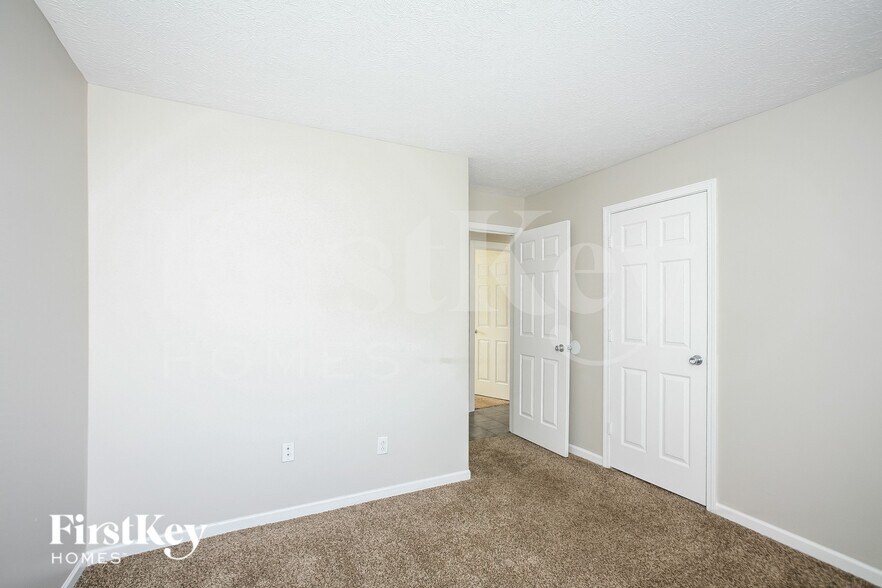 Building Photo - 7750 Cross Willow Blvd