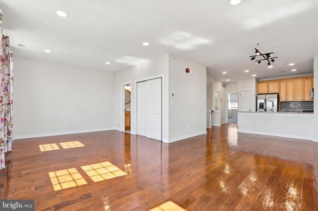 Building Photo - 121B Hagen Dr