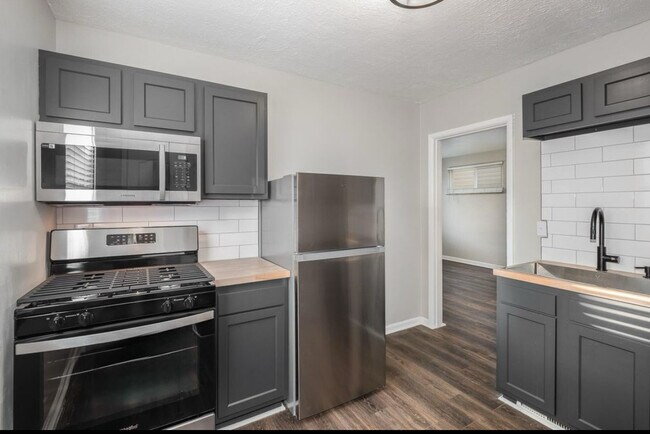 Building Photo - OX Properties