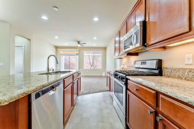Building Photo - Charming Home in a Prime Southwest Las Vegas Location!