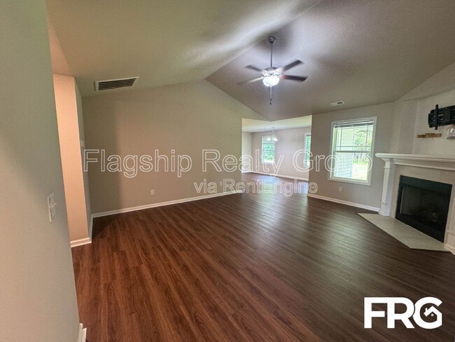 Building Photo - 110 Highland Pk Dr