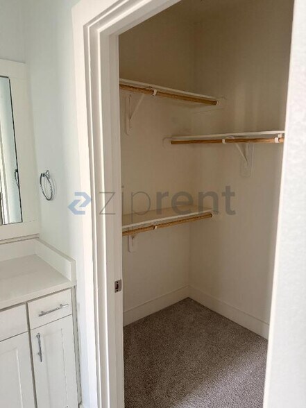 Building Photo - Unit 4104
