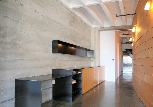 Building Photo - 10 Mint Plaza