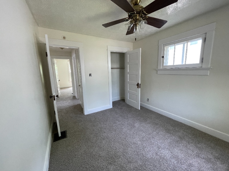 Building Photo - 1226 Edward Dr