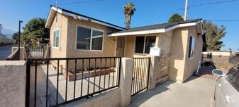 Building Photo - 1801 1/2 Tyler Ave